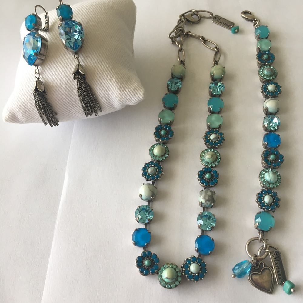 Necklace earrings bracelet set